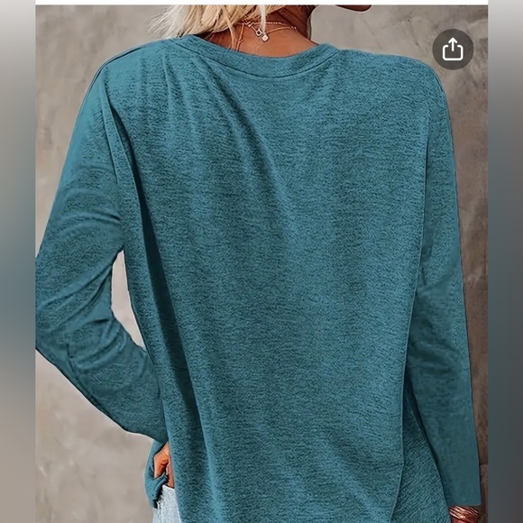 NWT Woman’s Long Sleeve Tee Be Kind Shirt - Picture 3 of 8